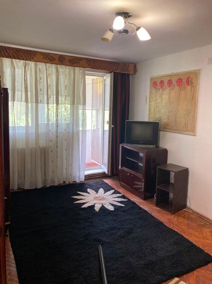 AOARTAMENT CU DOUA CAMERE,SEMIDECOMANDAT ETAJUL 3 ZONA DECEBAL