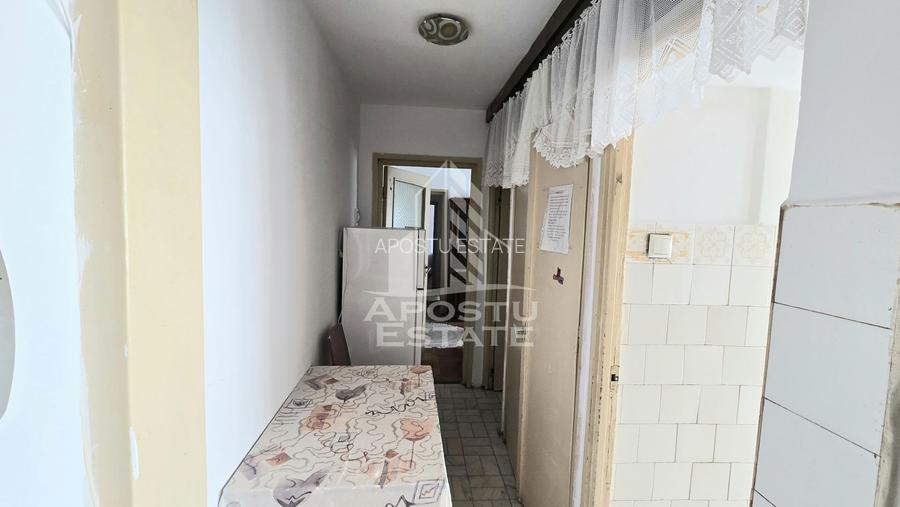 Apartament cu 4 camere, etaj intermediar, zona Dacia - 6