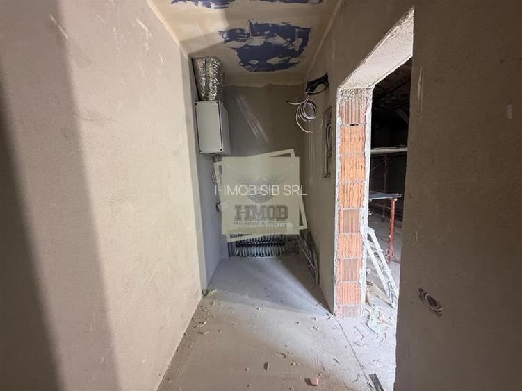 Casa individuala cu 4 camere 3 bai si 390 mp teren in Sura Mica - 7