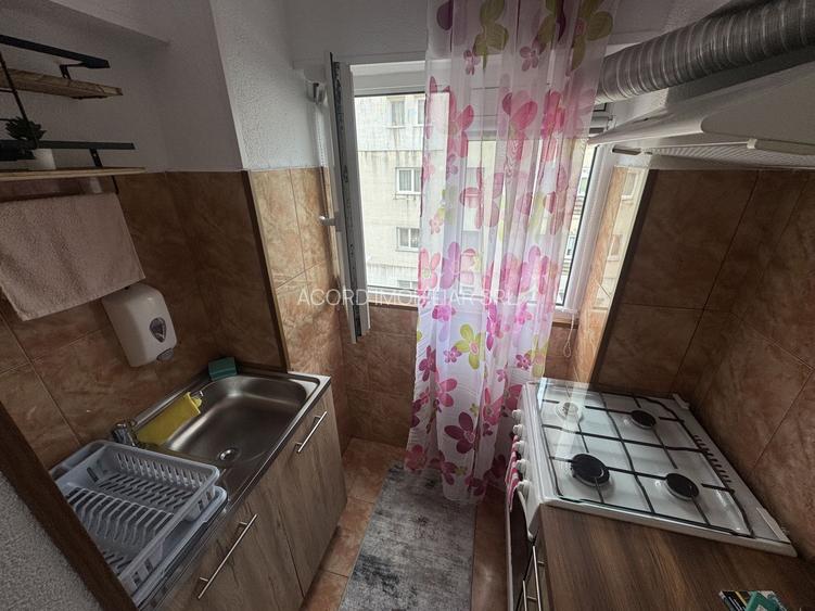 Garsoniera Renovata Total zona Inel 2 cu Gaze pe Scara - 6