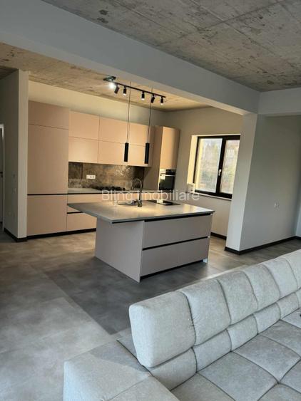 Vila de lux, 220 mp, la cheie, Dezmir  - 2