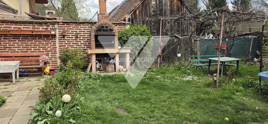 Casa 4 camere, teren 294 mp zona Centrala Cisnadie Sibiu - 2