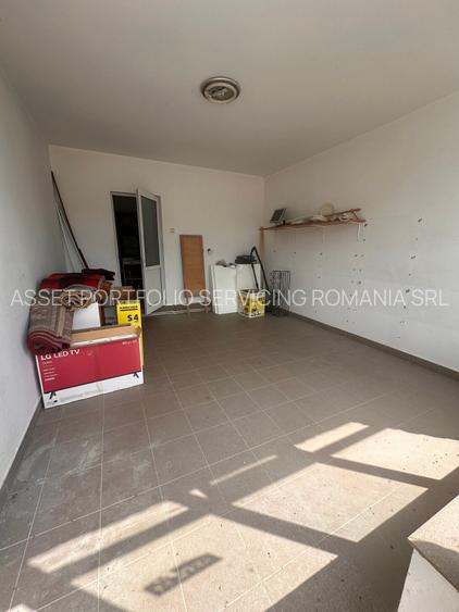 CASA/SPATIU COMERCIAL - GENUNENI - 3