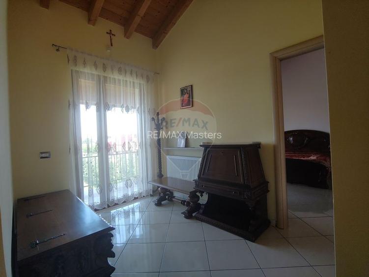 Casă / Vilă de lux cu 5 camere de vânzare în Vadu Moldovei, Suceava - 80