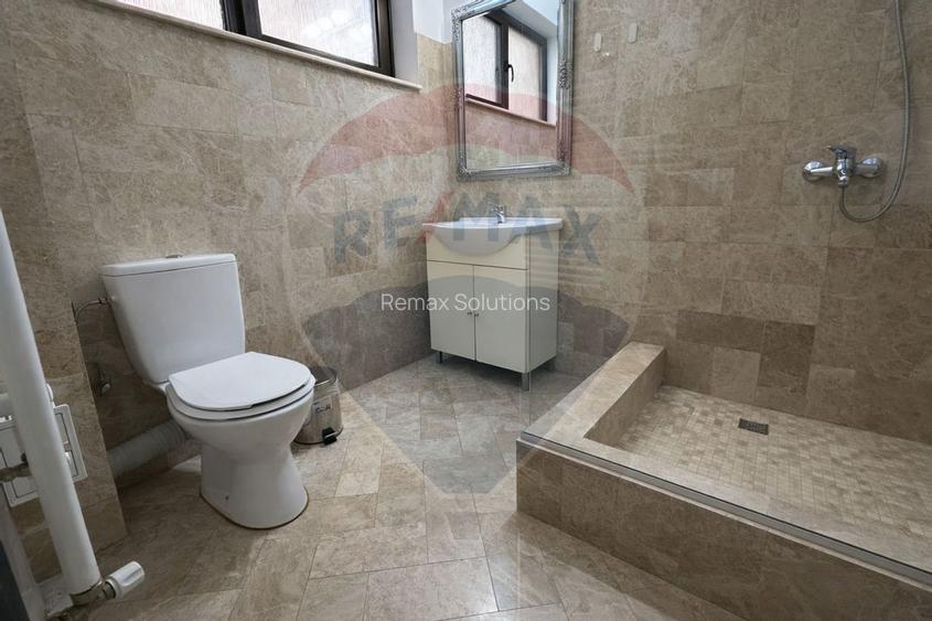 Casă / Vilă cu 6 camere de închiriat - 6