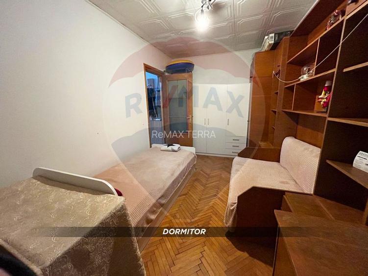 DE VANZARE: Apartament cu 2 camere în zona Independentei - 6