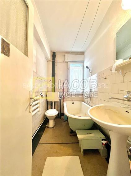 Apartament doua camere,  Ultracentral Bacau - 11