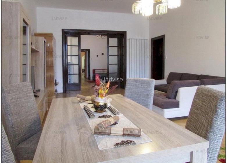 Apartament 4 Camere Vanzare - Piata Sfatului - 18