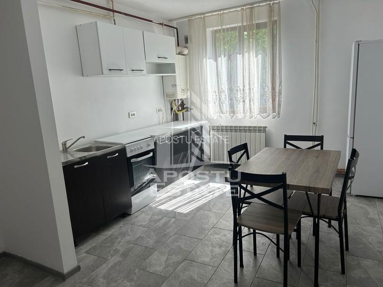 Apartament cu 3 camere, centrala proprie, zona Sagului - 2