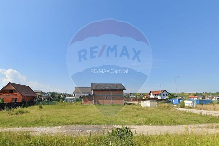 Teren intravilan cu dublu front stradal I Poiana Craitelor I Bod - 2