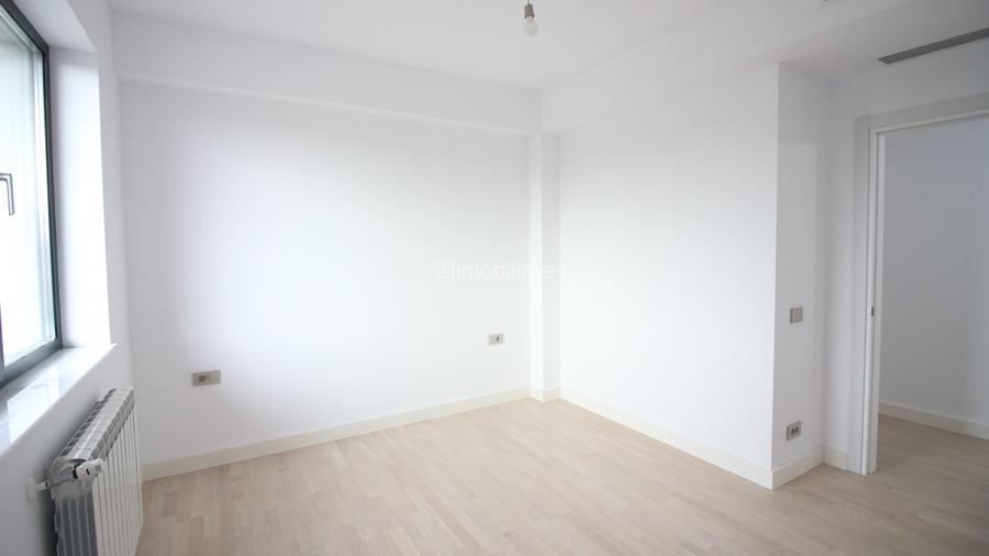 Penthouse 4 camere, 125 mp, 3 bai, terasa 97 mp, etaj 3/3, lift, singur pe etaj - 12