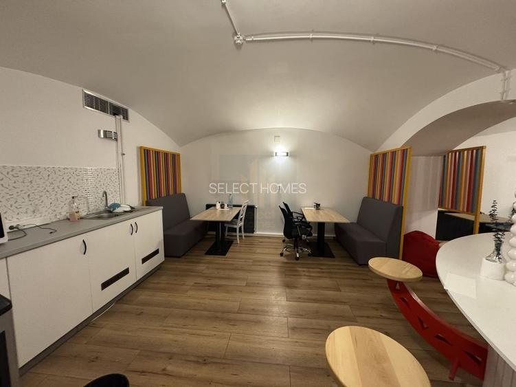 Cladire de birouri consolidata si renovata de inchiriat in *Centrul Vechi* - 49