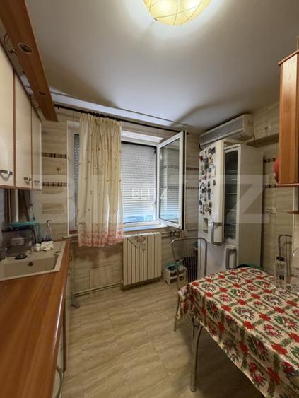 Apartment 4 camere, et. 1, Calea Severinului/ Scoala Decebal - 13