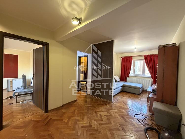 Apartament 3 camere, decomandat,etaj intermediar,zona Dambovita - 4