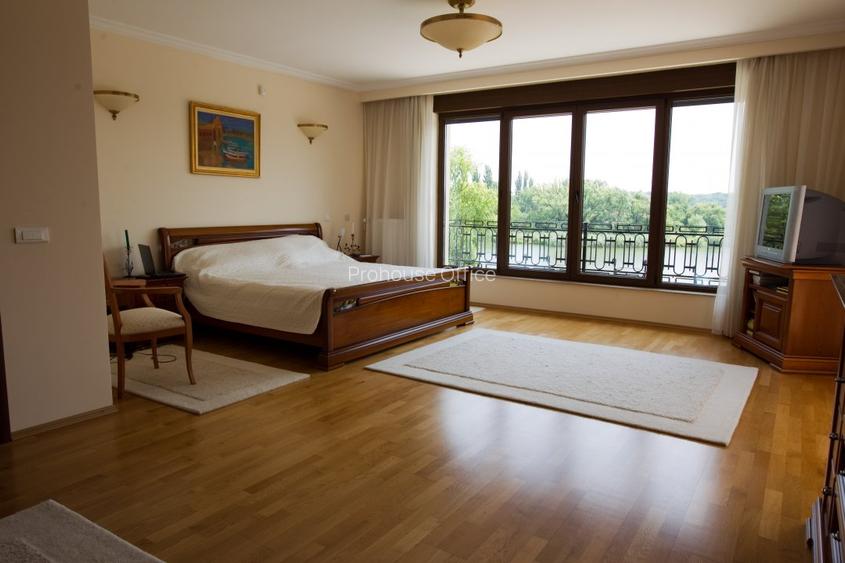 Viață la Superlativ – Vilă Spațioasă cu Piscină, Jacuzzi și Teren de Baschet - 8