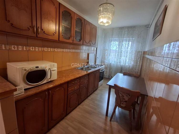 Apartament 3 camere decomandat si balcon Vasile Aaron - 12