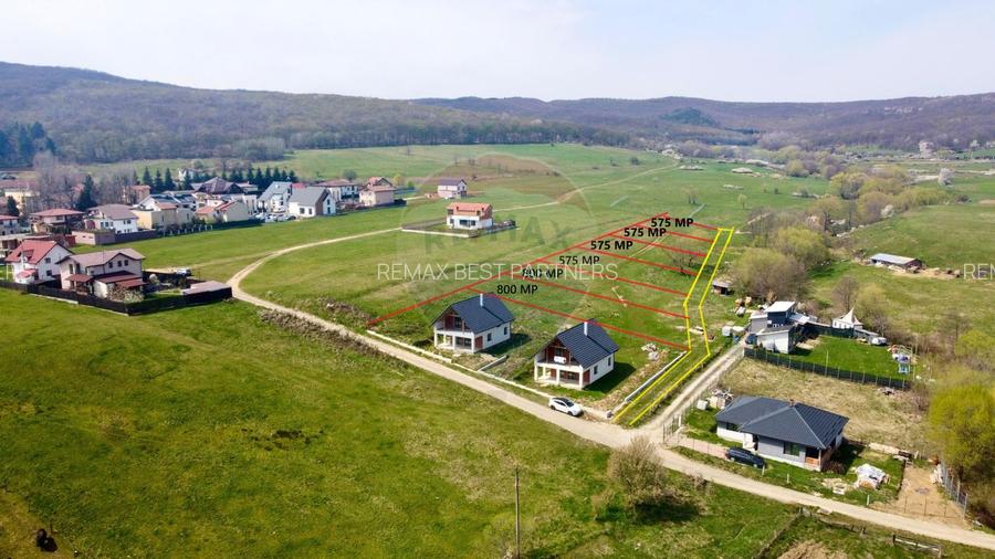 Teren cu autorizatie de vanzare in Gilau! 800 MP. - 2