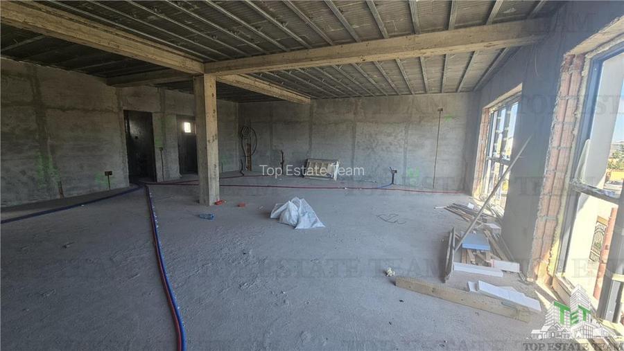 Cladire 240mp cu 2 spatii comerciale la inchiriat in centru Domnesti - 4