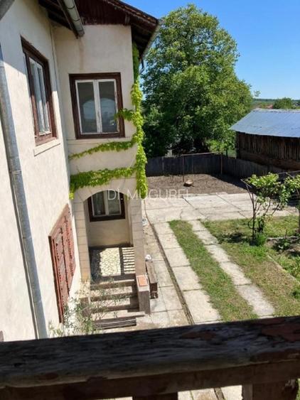  Oportunitate ideală de investiție și locuit– Casă, curte și livadă pe 1800 mp - 3