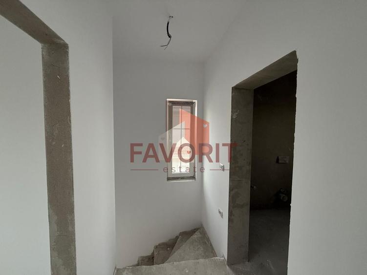 Duplex in Sanandrei | Toate utilitatile | 2 bai | Poarta acces auto |