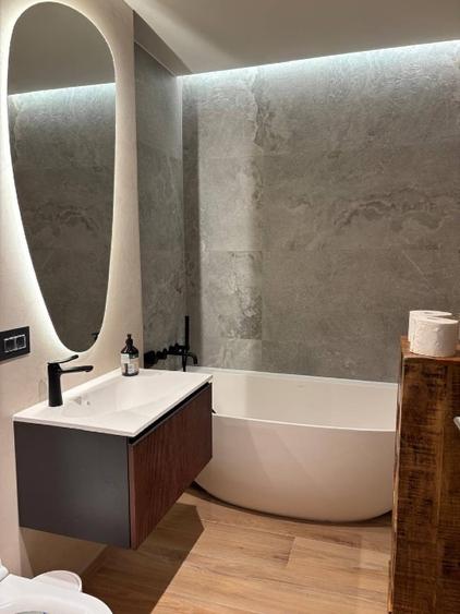 Apartament premium 3 camere | Ultimul etaj | Terasă 19 mp | 2 parcări | Coresi