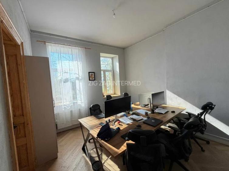 Piata Ovidiu (Centrul Vechi), SPATIU IDEAL BIROURI, 146 mp., 5 camere - 3