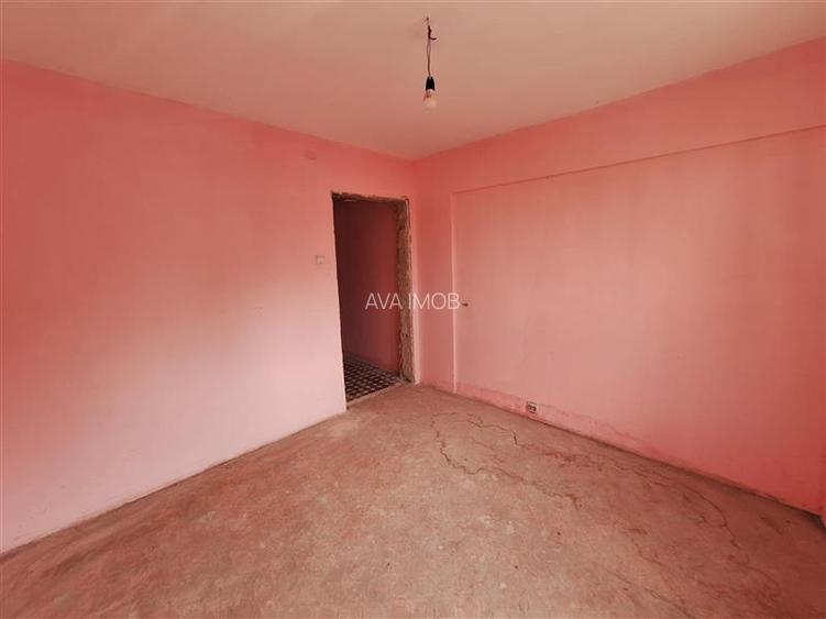 Apartament 3 camere decomandat Mioritei-Bacau - 14