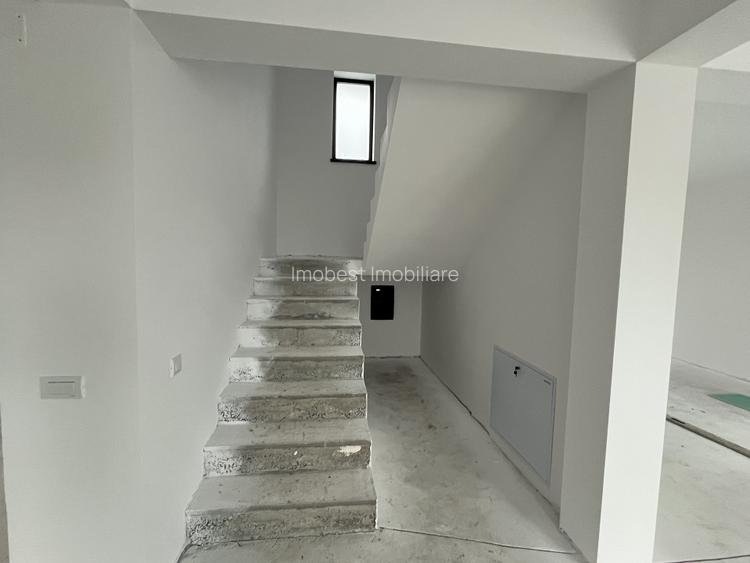 Oportunitate! Vila P+M inalta, 4 camere, independent energetic, Valu lui traian! - 5