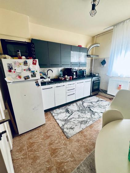 Acasa nu doar un apartament: 3 camere renovat - Zona Sagului - 3