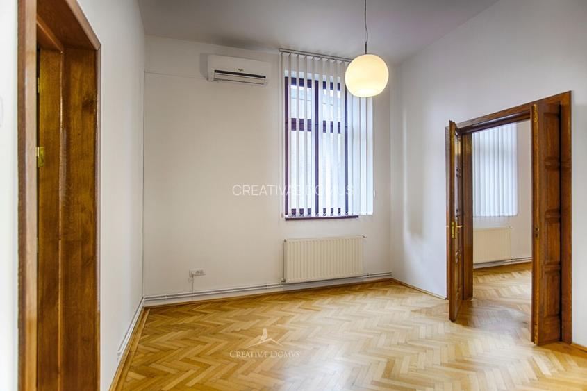 Piata Pache Protopopescu - Casa cu 11 camere si doua locuri de parcare - 12