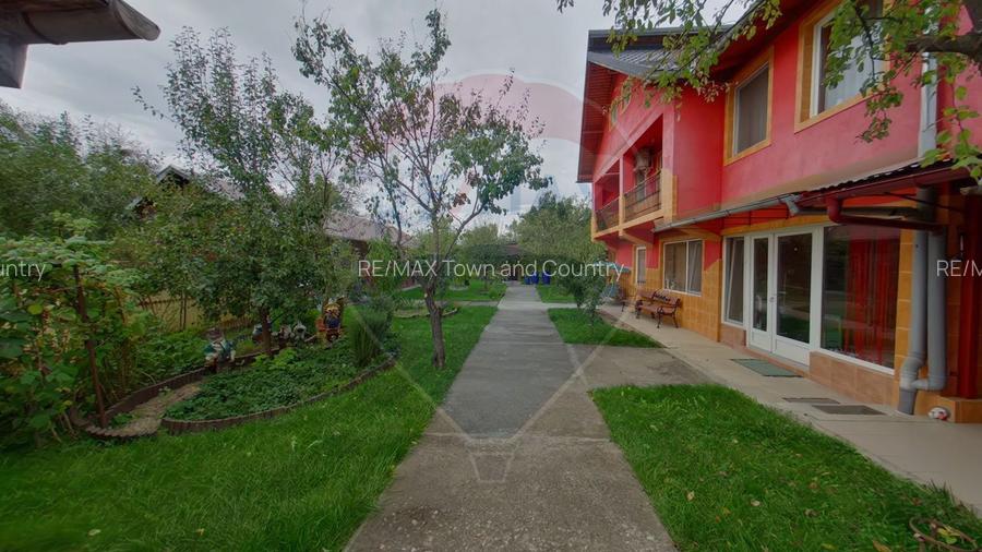 Casă / Vilă cu 16 camere de vânzare în zona Bobâlna - 2