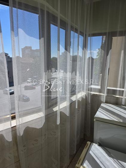 Apartament 3 camere, mobilat situat in Zona Capitol - 12