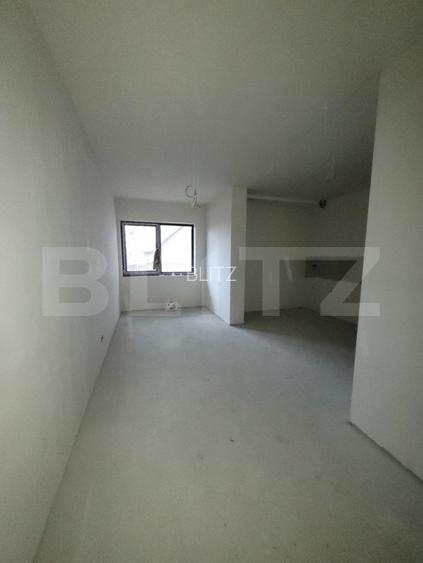 Apartament de vanzare, 3 camere, semidecomandat, bloc nou, zona Pod IRA - 2