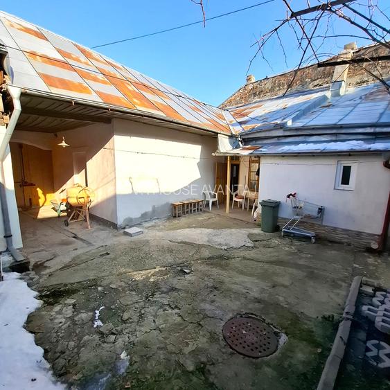 Vilă interbelică de excepție   utilizare mixtă   Ultracentral Odobești - 3