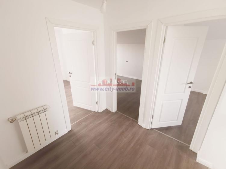 Vanzare Casa Otopeni   D + P + M - 24