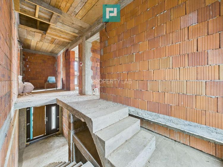 Casă la roșu P+E+M în Șagu - 9