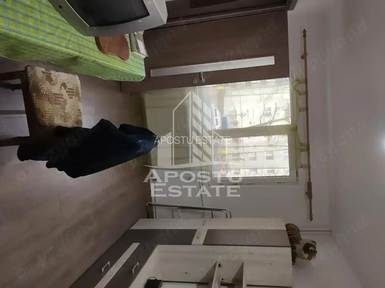 Apartament 3 camere semidecomandat zona Sagului - 5