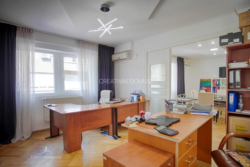 Piata Sf. Stefan - Calarasilor, Spatiu de birouri, 4 camere - 5
