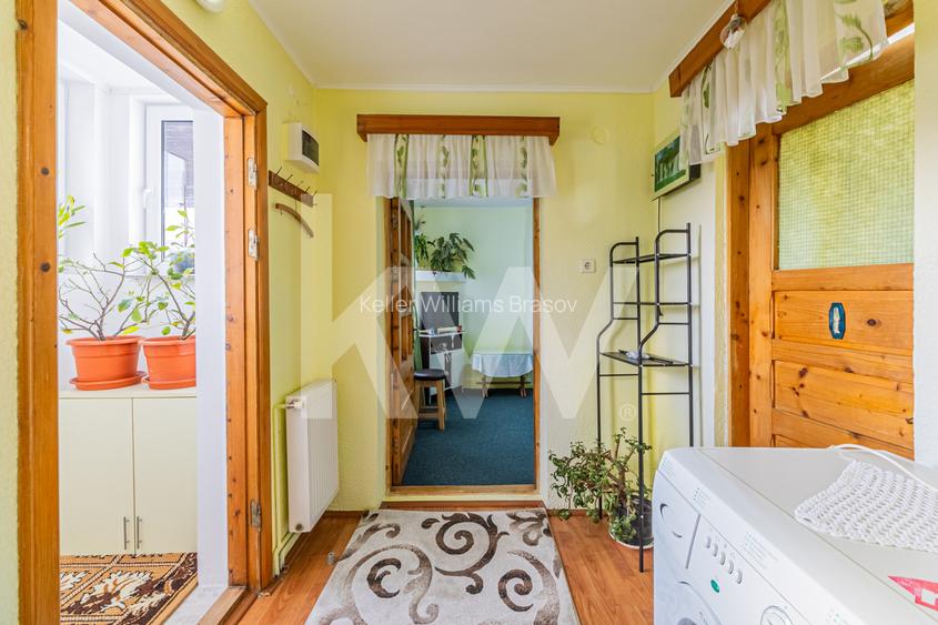 Casă individuală, vedere către Bucegi, la 300 m de Centru, Gară sau Cantacuzino - 15