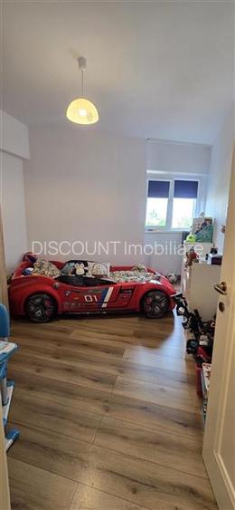 Apartament 4 camere zona 9 MAI - 4
