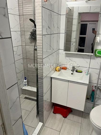 VAND CASA LA PRET DE APARTAMENT, ZONA LAZARET - 6