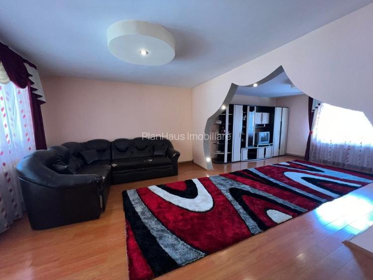 Casă Tăutii de Sus ,la drum principal pozitie excelentă ,462 mp teren - 10