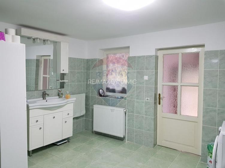 Casă / Vilă cu 6 camere de vânzare - 15