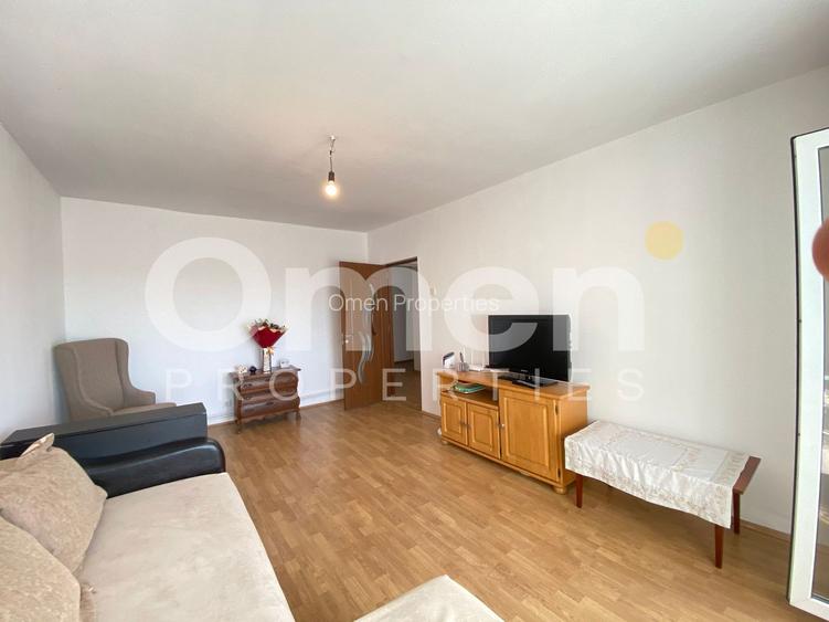 Apartament spatios cu 4 camere decoamndat, zona Republicii - 9