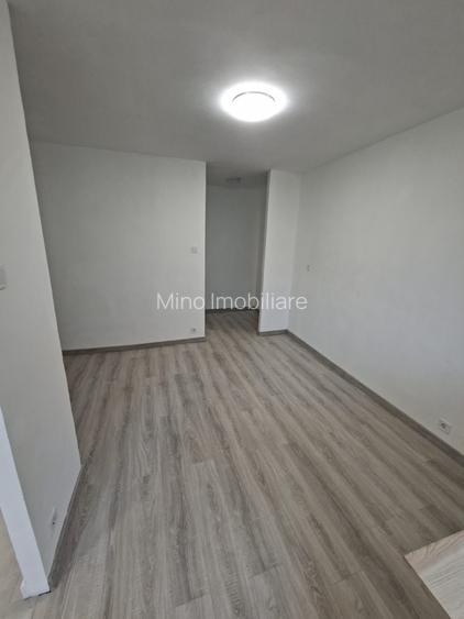 Garsoniera in bloc de apartamente et 5/10 bloc 1986 totul nou - 6