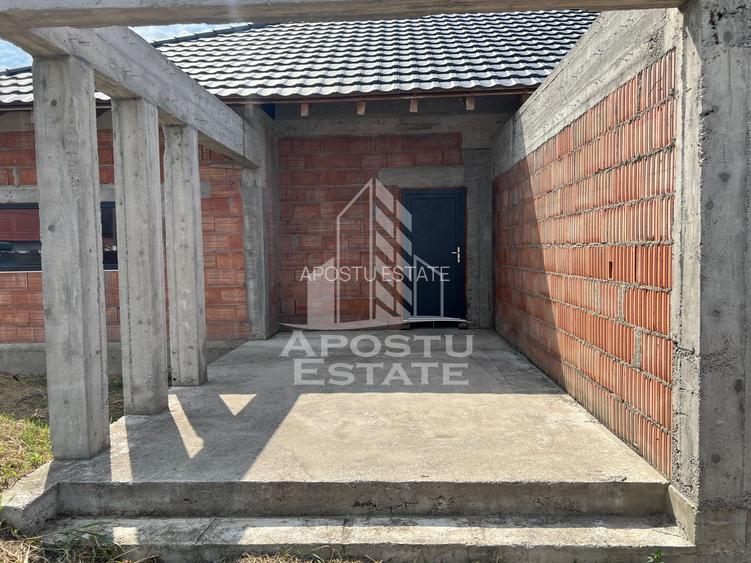 Casa individuala cu 4 camere si teren de 670 mp, Parta,  comision 0 - 11