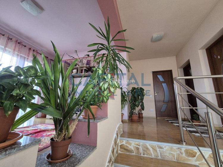 Casa la cheie cu garaj, D+P+E, 200 mpu, 1 400 mpt, central Dezmir - 16