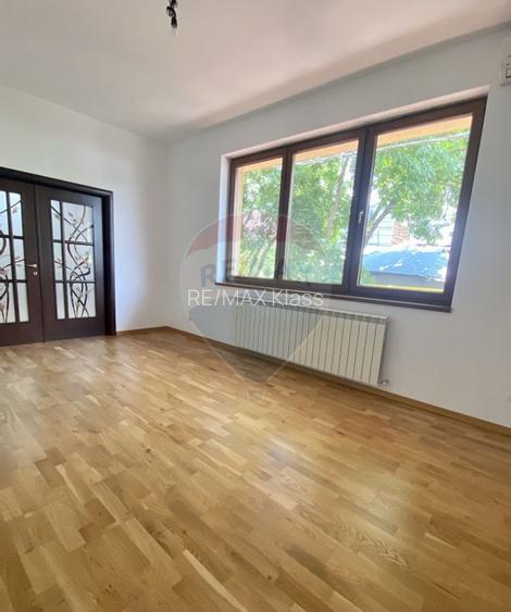 Casa / Vila cu 8 camere de închiriat în zona Aviatiei - 2