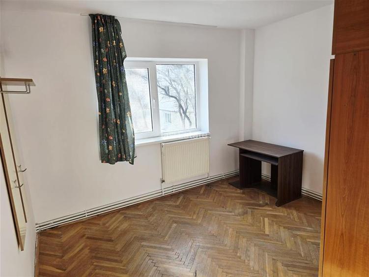 Apartament cu 4 camere de inchiriat in Nicolina-etaj 1 - 3