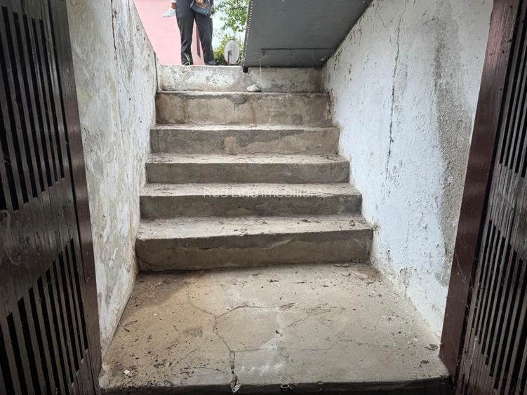 Casă cu anexe de vânzare în Sat Roșiori, Comuna Vânători, jud. Mehedinți - 8
